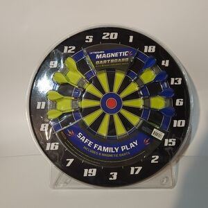 Triumph Magnetic Dartboard
